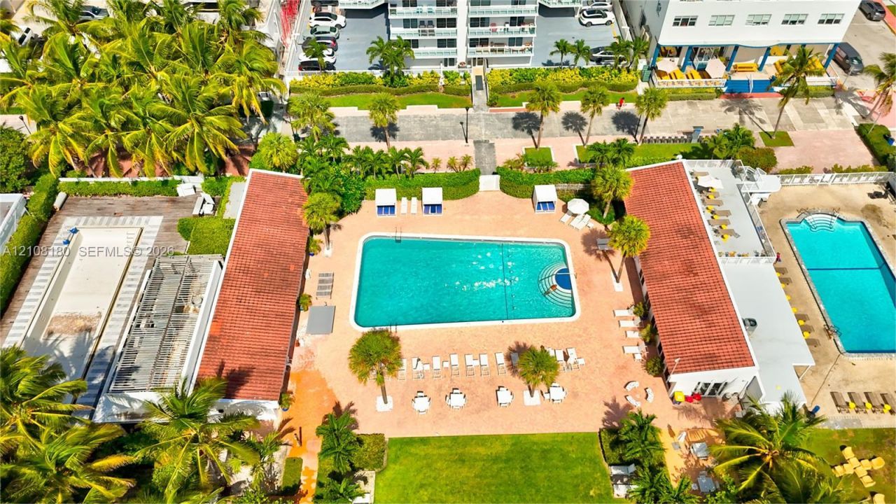 2457 Collins Ave , Unit 1501, Miami Beach, FL 33140 Photo