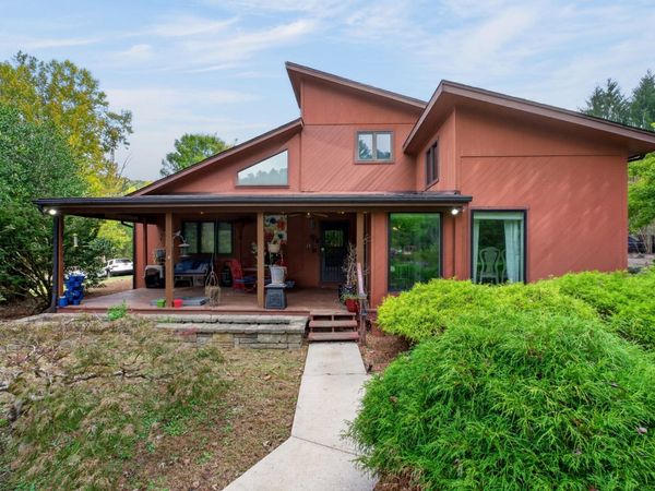 5697 Rocky Point Rd , Cookeville, TN 38506