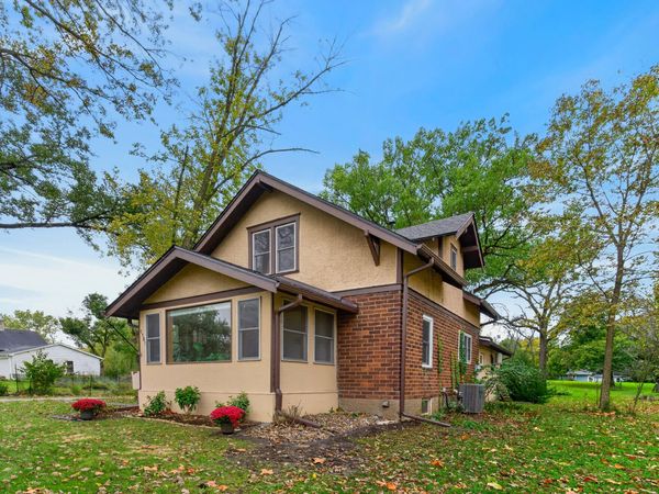 1105 Garfield Avenue, Ames, IA 50014