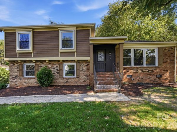 6131 Coach Hill Lane , Charlotte, NC 28212