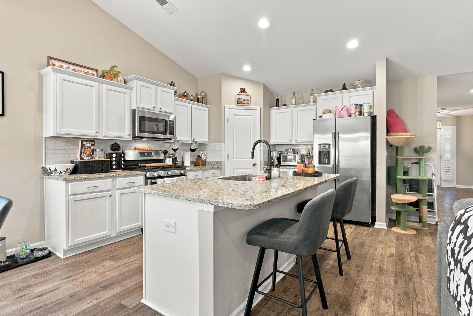 3712 Park Pointe Ave.  Photo 11