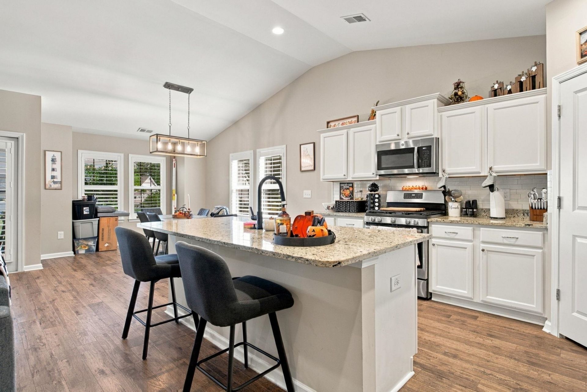 3712 Park Pointe Ave.  Photo 12