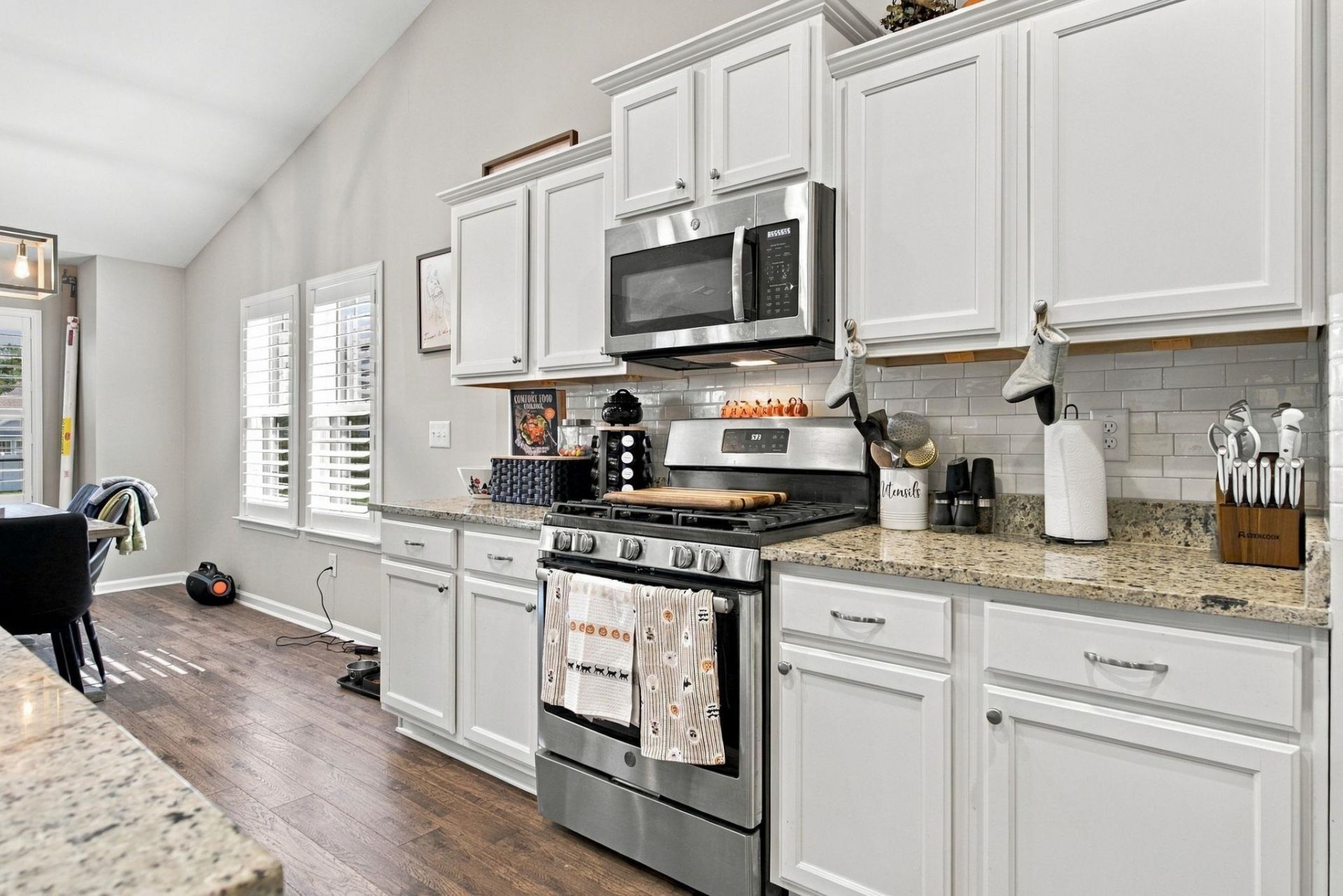 3712 Park Pointe Ave.  Photo 13
