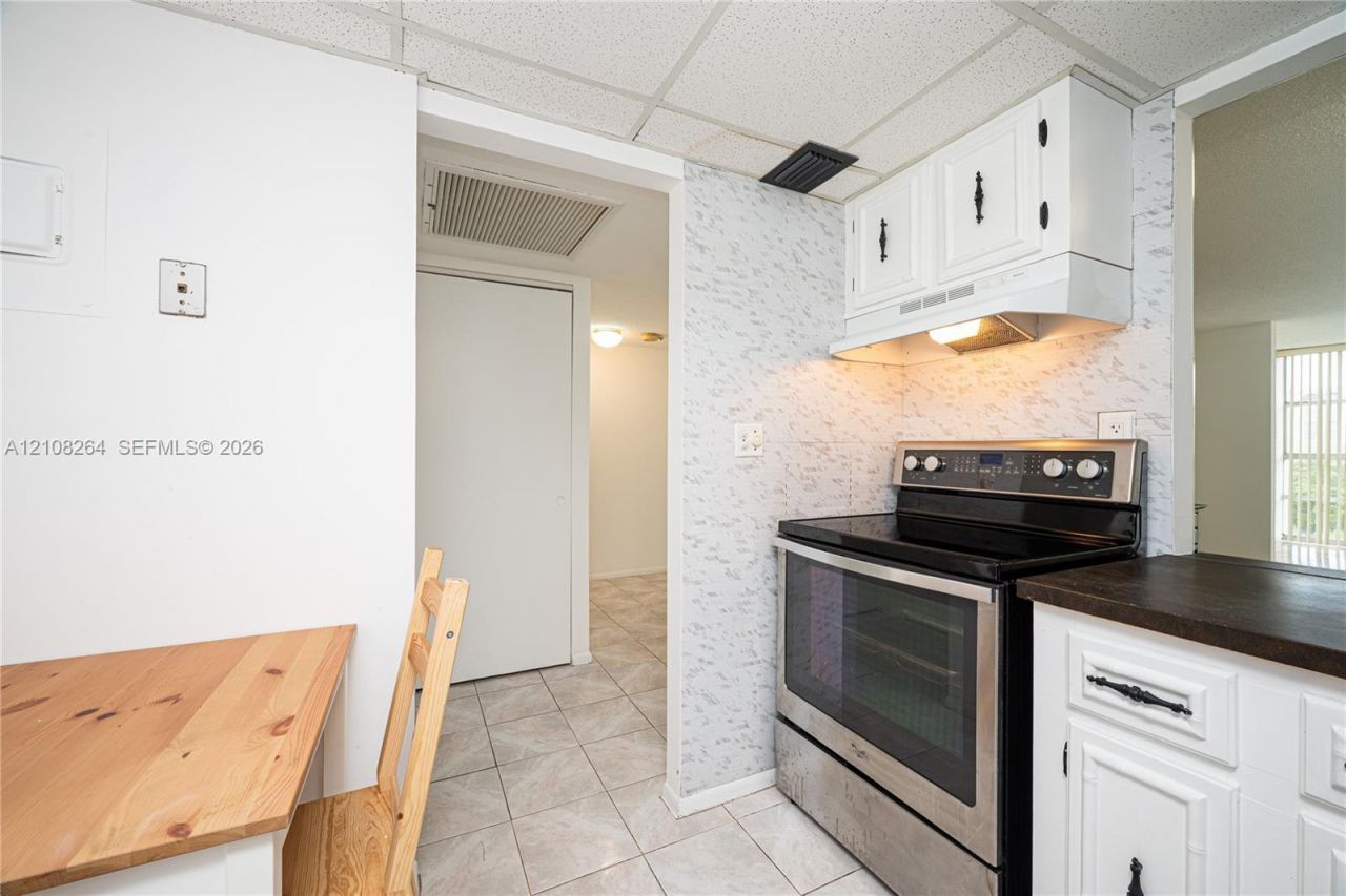 2101 Atlantic Shores Blvd , Unit 314, Hallandale Beach, FL 33009 Photo