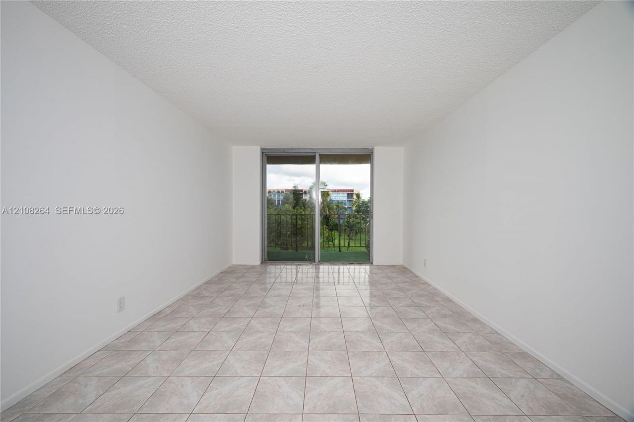2101 Atlantic Shores Blvd , Unit 314, Hallandale Beach, FL 33009 Photo