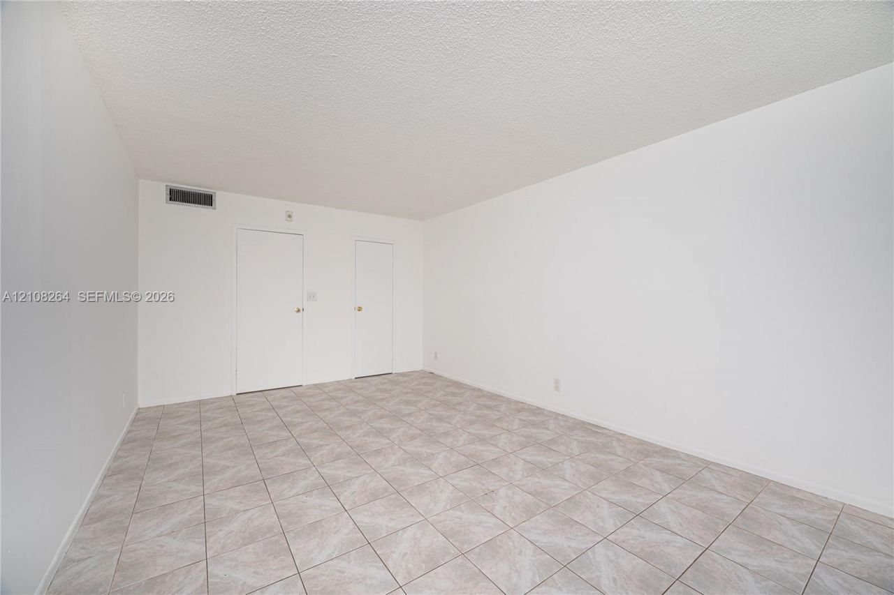 2101 Atlantic Shores Blvd , Unit 314, Hallandale Beach, FL 33009 Photo