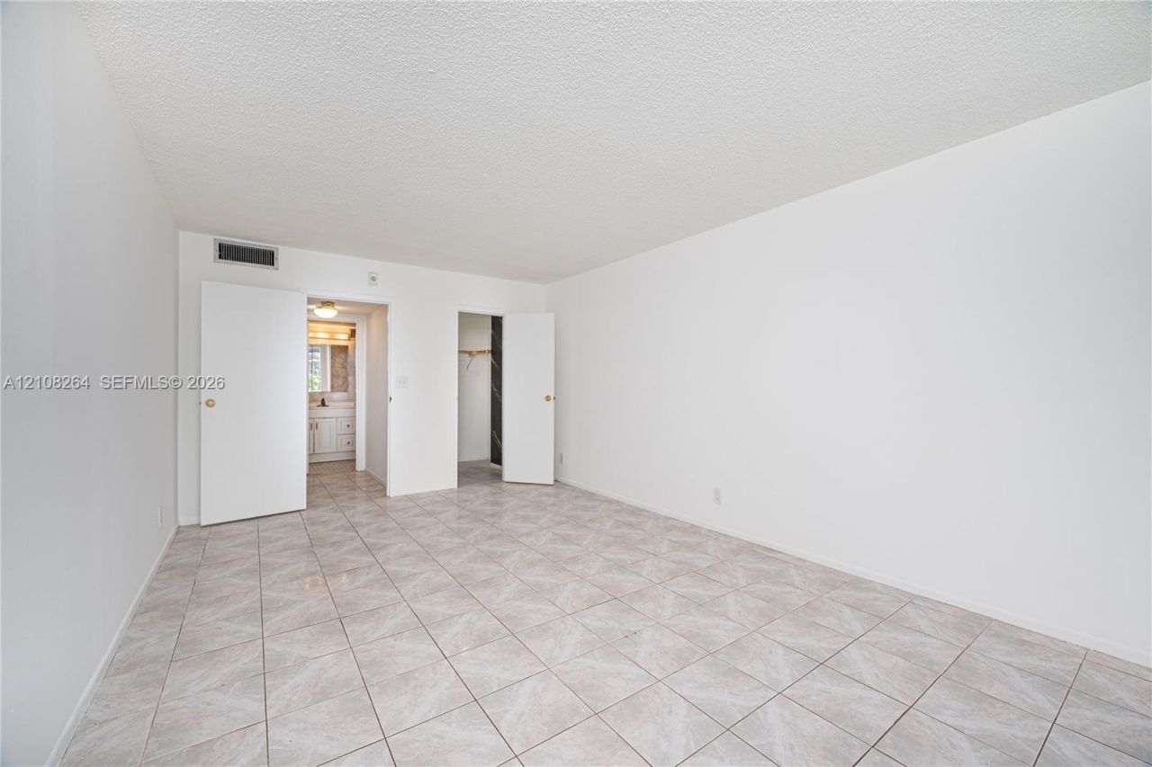 2101 Atlantic Shores Blvd , Unit 314, Hallandale Beach, FL 33009 Photo