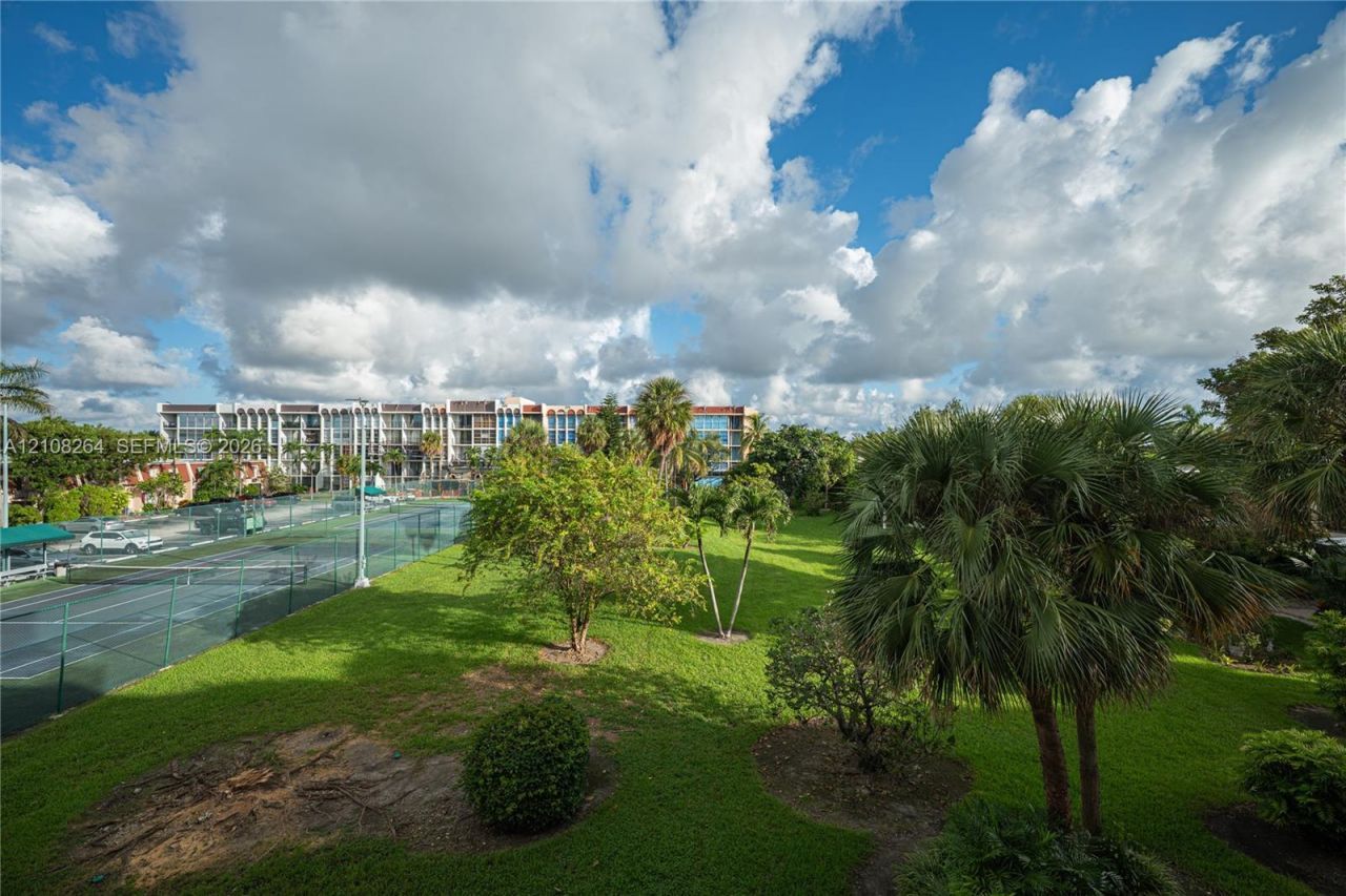 2101 Atlantic Shores Blvd , Unit 314, Hallandale Beach, FL 33009 Photo
