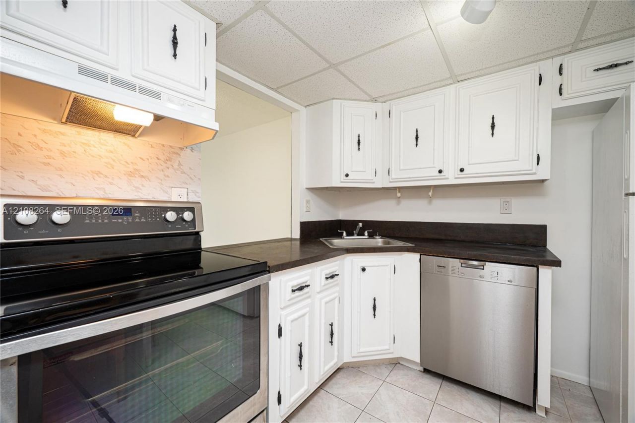 2101 Atlantic Shores Blvd , Unit 314, Hallandale Beach, FL 33009 Photo