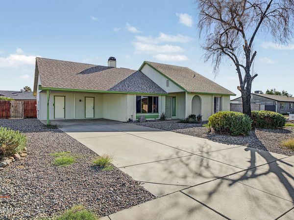8717 W CLARENDON Avenue, Phoenix, AZ 85037