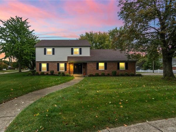 906 Rayberta Drive, Vandalia, OH 45377
