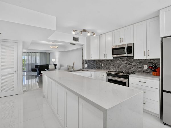 23099 BARWOOD Lane N, Unit 308, Boca Raton, FL 33428