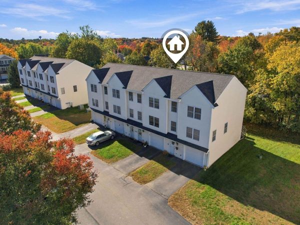 14 Pearson Way, Epping, NH 03042