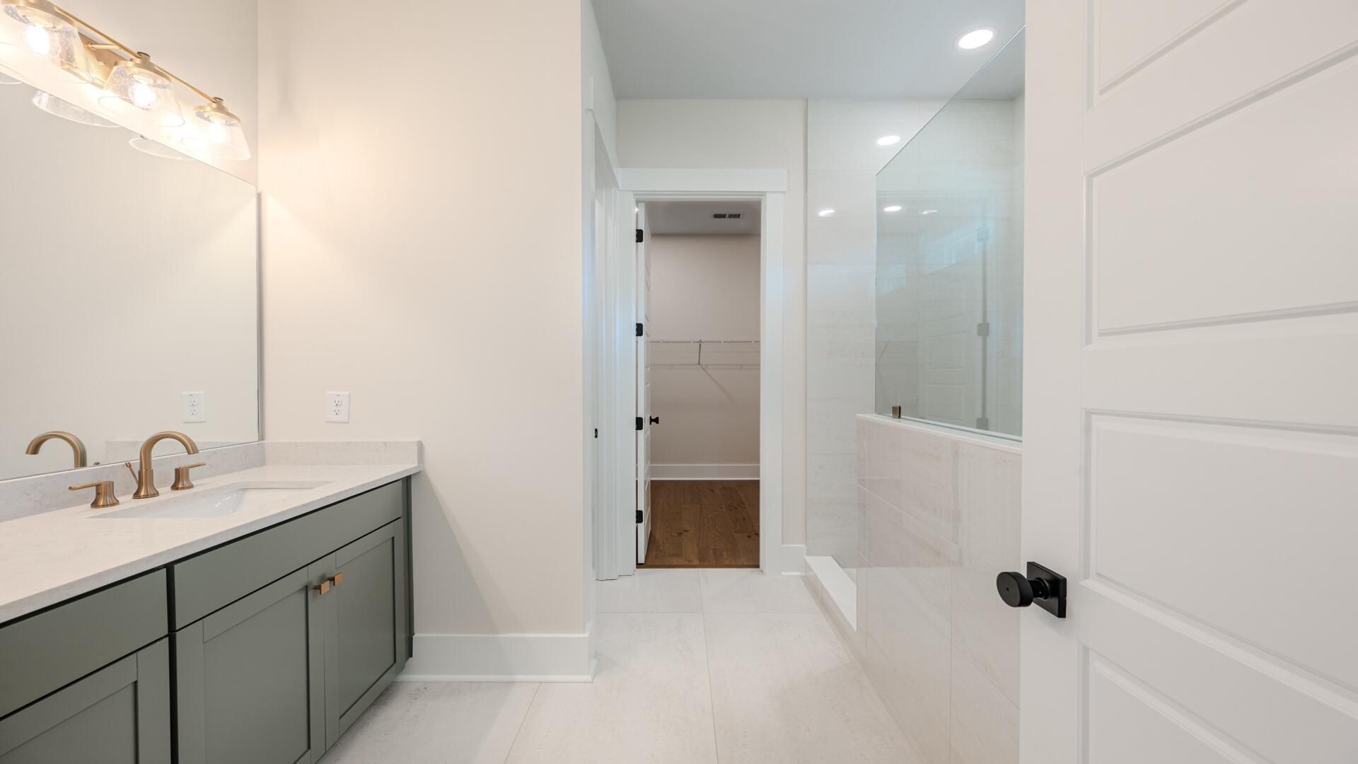 736 Kent Street Photo 14