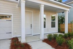 736 Kent Street photo 4