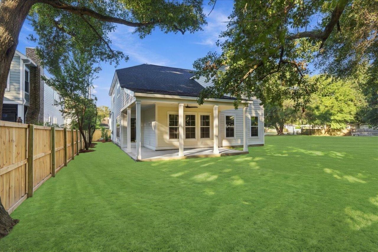 736 Kent Street Photo 21