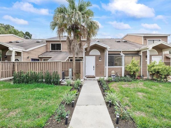 7198 Sportsmans Dr , North Lauderdale, FL 33068