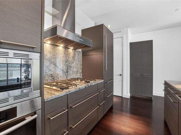 2900 Mckinnon Street, Unit 403, Dallas, TX 75201