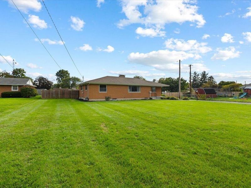 606 W Lake Avenue, New Carlisle, OH 45344 Photo 10