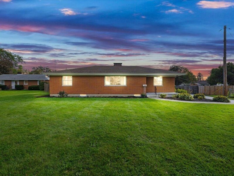 606 W Lake Avenue, New Carlisle, OH 45344 Photo 5
