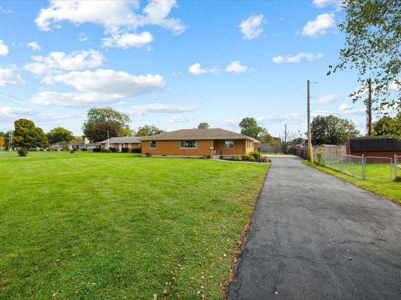 606 W Lake Avenue, New Carlisle, OH 45344 Photo 8
