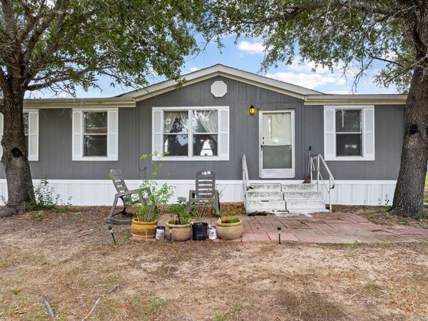 4320 County Road 331, Floresville, TX 78114