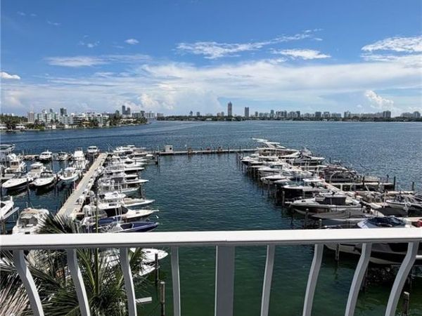7601 E Treasure Dr, Unit 618, North Bay Village, FL 33141