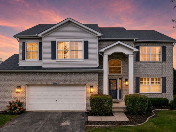 737 Oakwood Street , Minooka, IL 60447