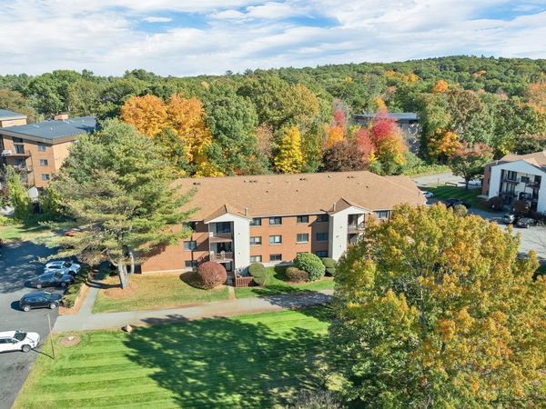 189 Littleton Rd, Unit 44, Chelmsford, MA 01824