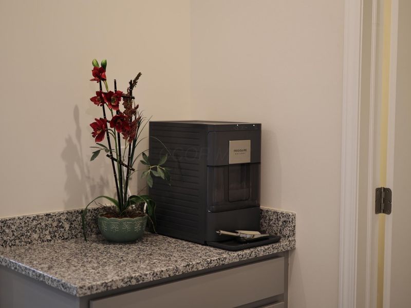 4176 John Shields Parkway , Unit 202, Dublin, OH 43017 Photo 5