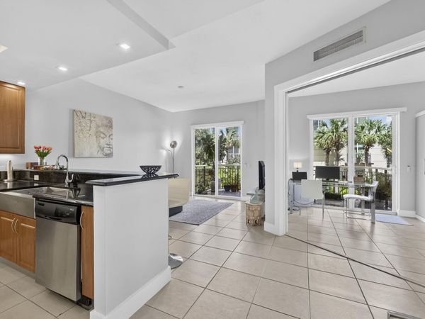 2631 NE 14TH Avenue, Unit 216, Wilton Manors, FL 33334