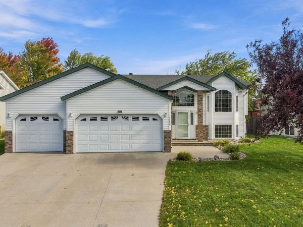 4286 Woodhaven Street S, Fargo, ND 58104