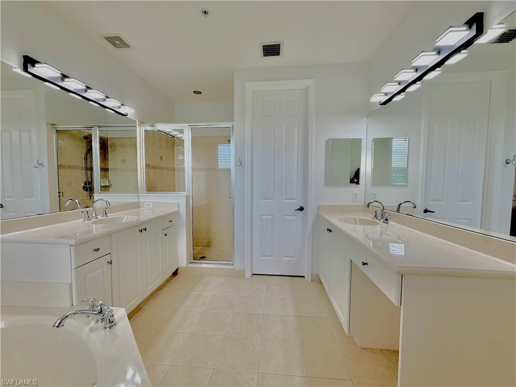 1370 Mariposa Cir , Unit 22105, Naples, FL 34105 Photo
