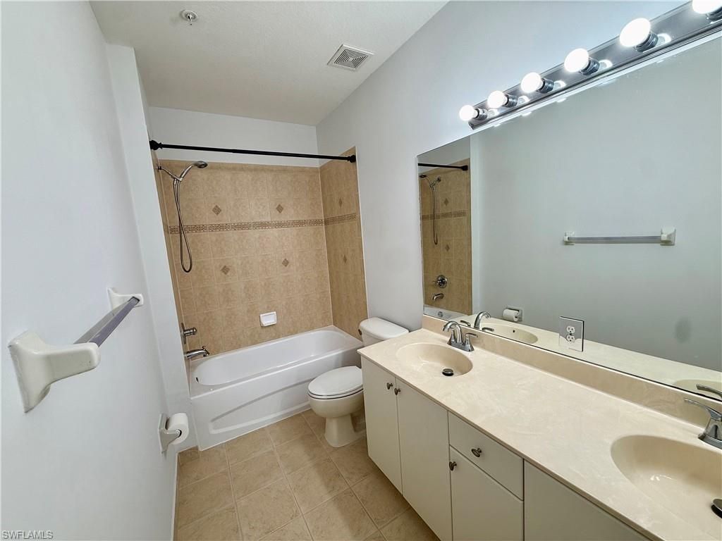 1370 Mariposa Cir , Unit 22105, Naples, FL 34105 Photo