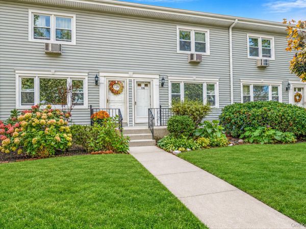126 Cardinal Lane , Unit 126, Islip, NY 11751