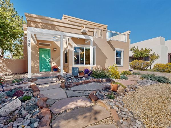4309 Vuelta Dorado , Santa Fe, NM 87507