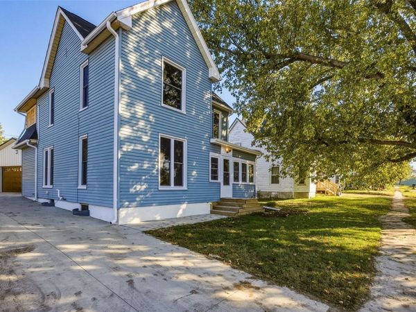121 Grove Street , Shellsburg, IA 52332