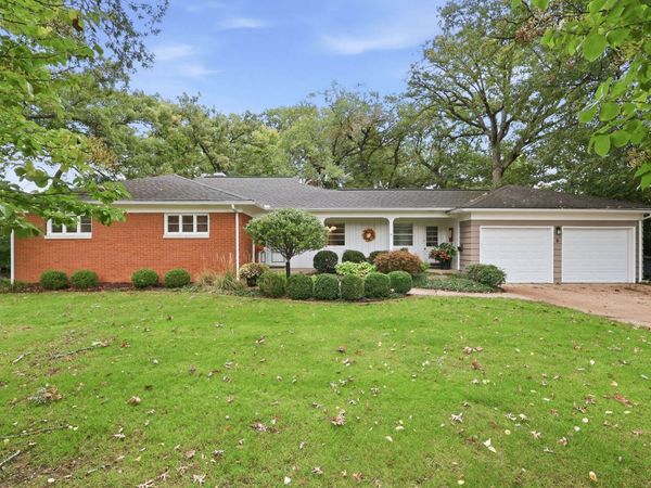 5 Hawthorne Road, Rock Island, IL 61201
