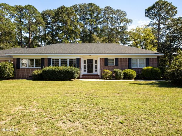 502 N Main Street , Salemburg, NC 28385