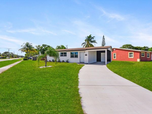1420 9th Street, Lake Park, FL 33403