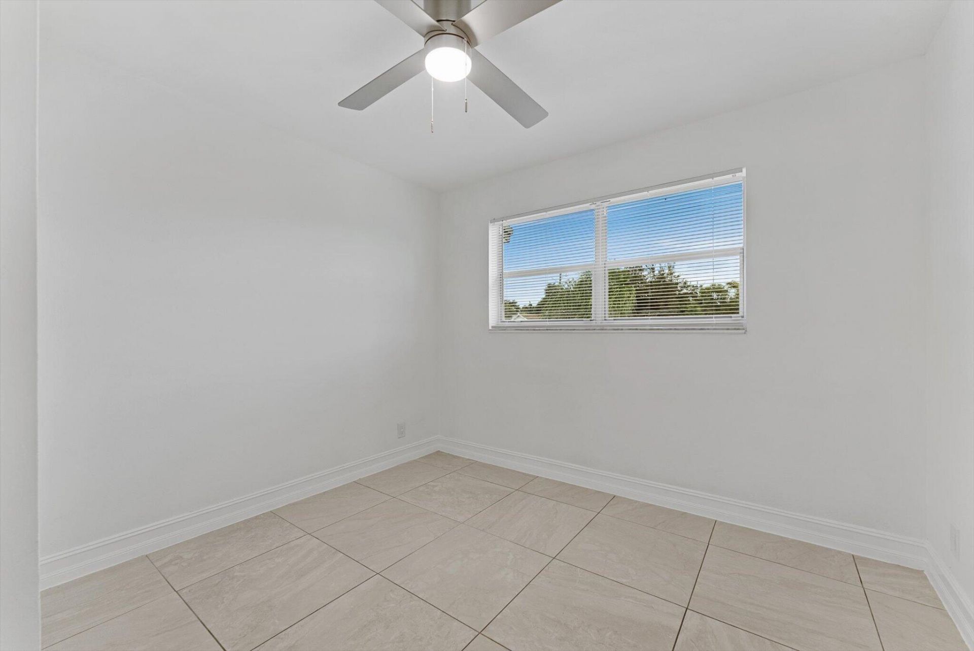 1420 9th Street, Lake Park, FL 33403 Photo
