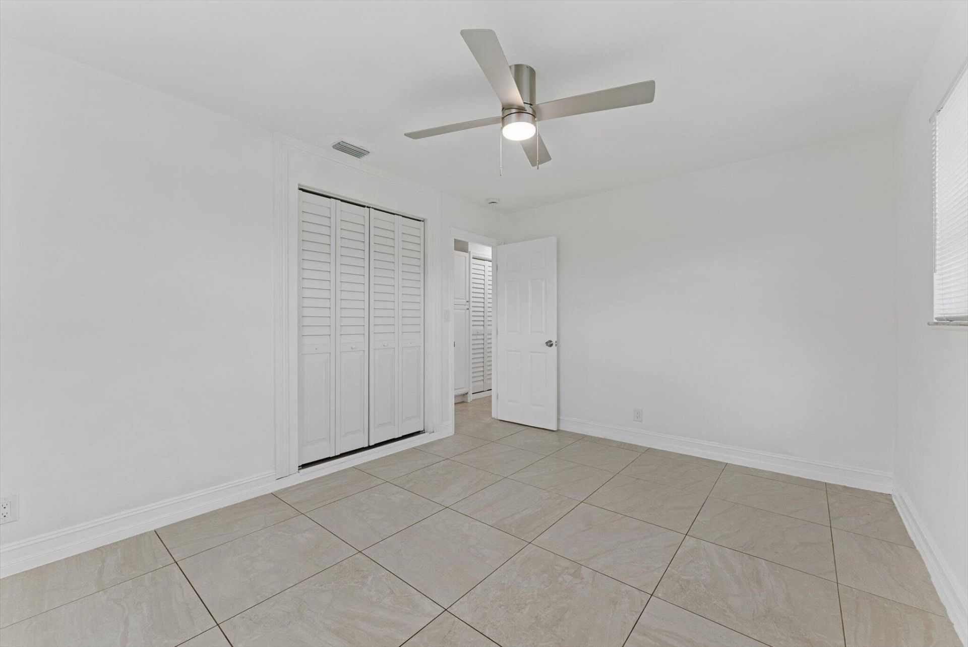 1420 9th Street, Lake Park, FL 33403 Photo