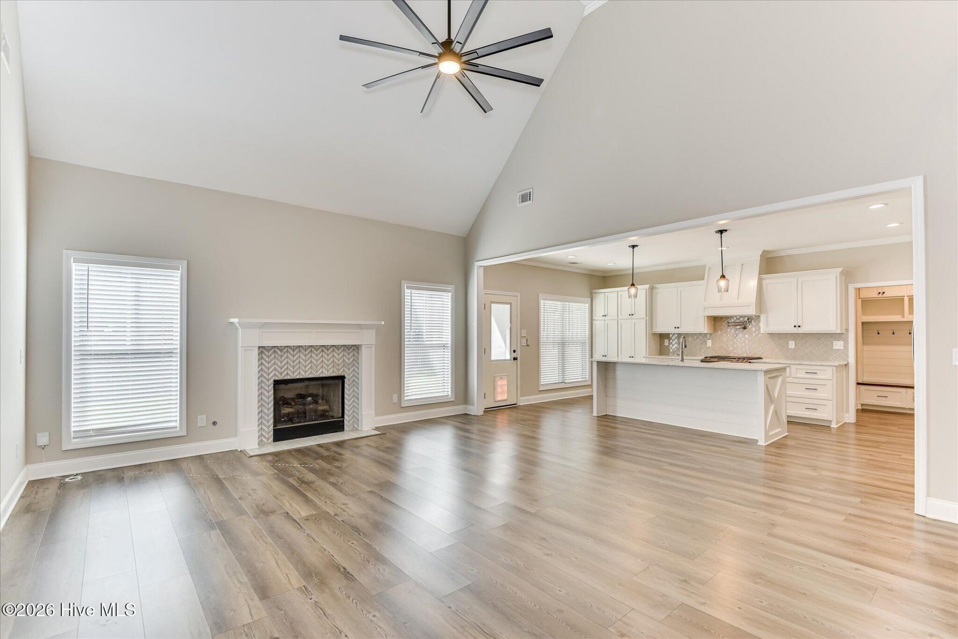1302 Lake Greenwood Drive  Photo 9