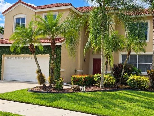 1559 Elm Grove Rd , Weston, FL 33327