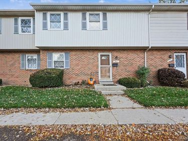 915 Kirts Boulevard, Troy, Mi 48084