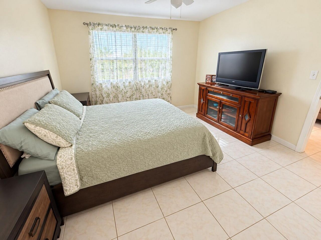 8345 Sunrise Lakes Boulevard, Unit 109, Sunrise, FL 33322 Photo