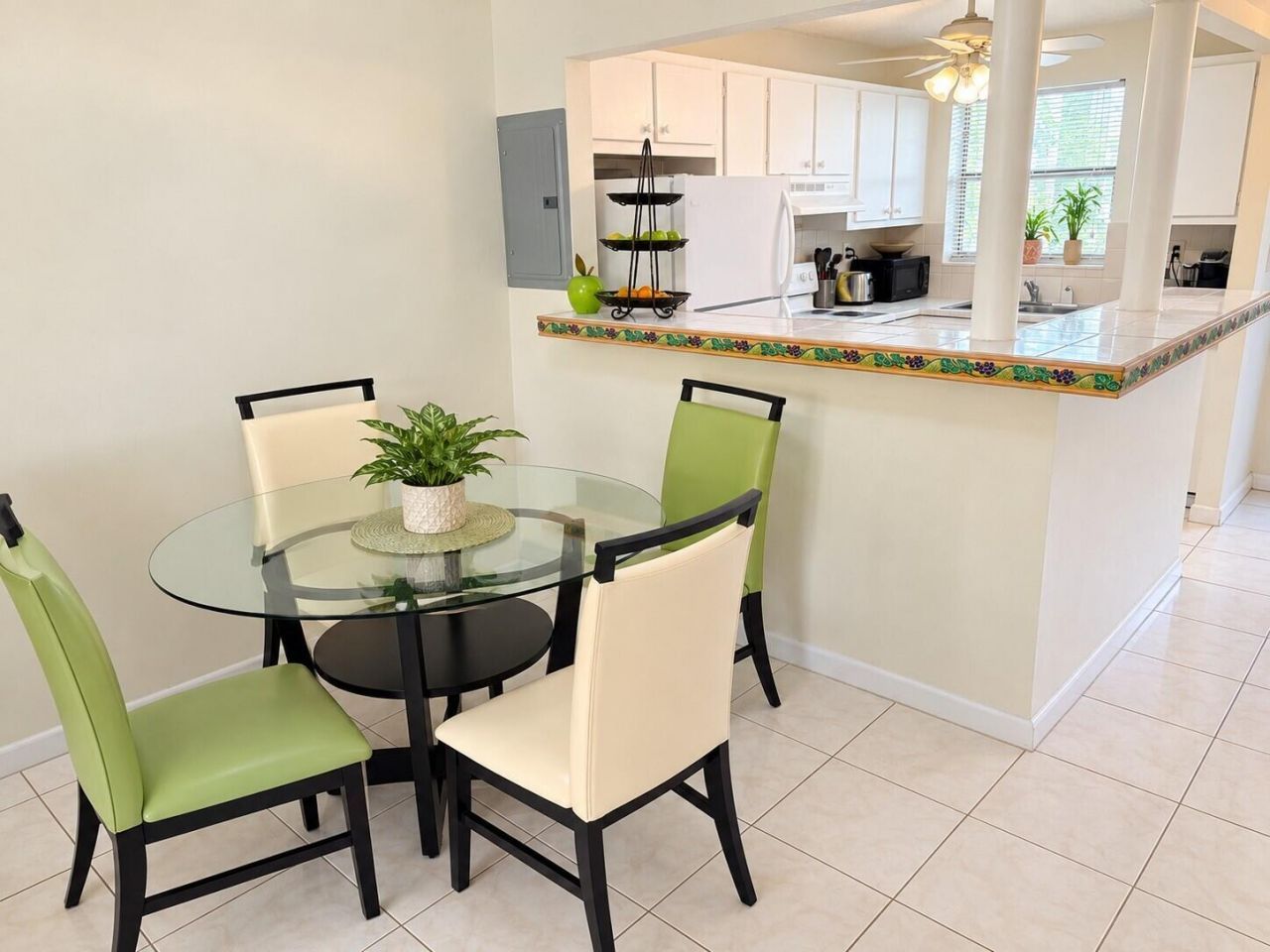 8345 Sunrise Lakes Boulevard, Unit 109, Sunrise, FL 33322 Photo