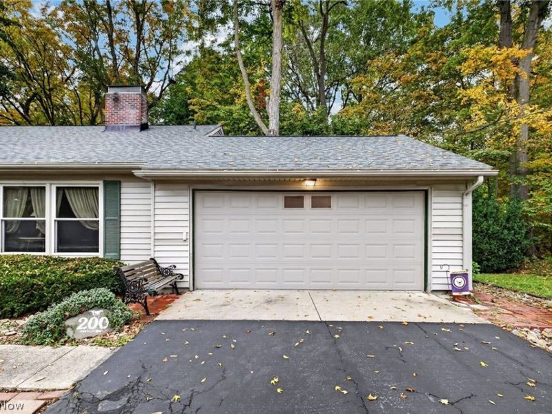 200 Manor Drive, Columbiana, OH 44408 Photo 11
