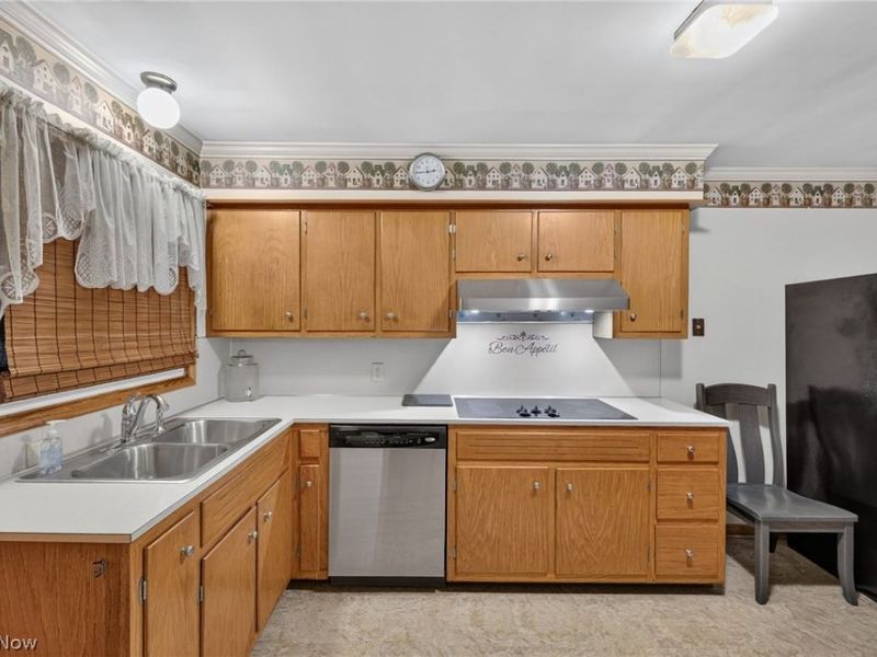 200 Manor Drive, Columbiana, OH 44408 Photo 19