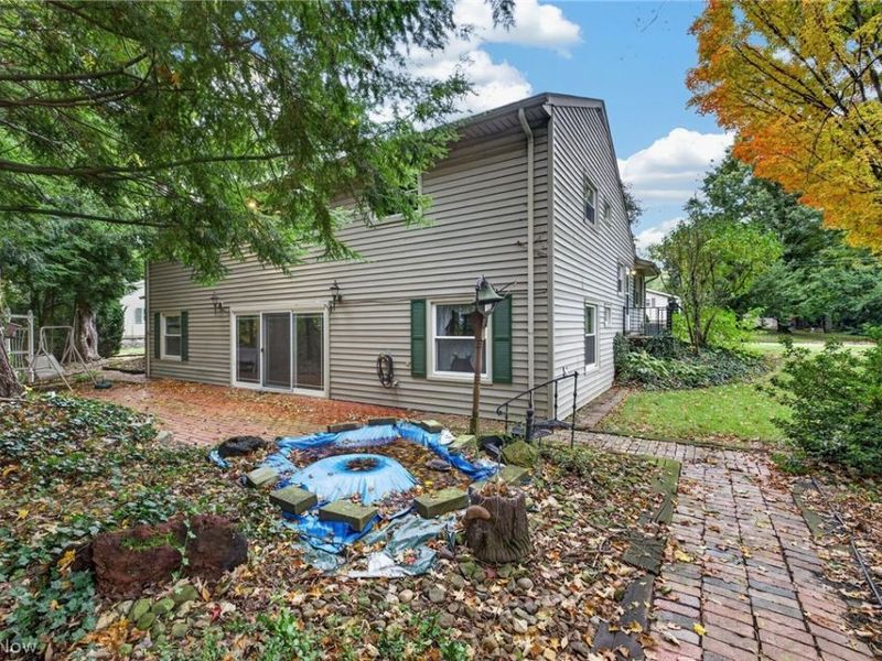 200 Manor Drive, Columbiana, OH 44408 Photo 6